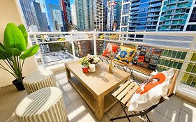 Luxury 3Br Cbd Apt With Huge Balcony & City Views